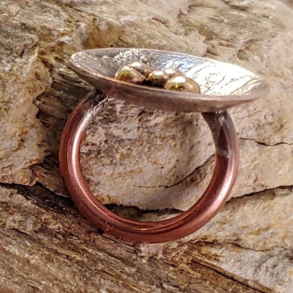 Brass beaded copper concave saucer ring w/ reticulated textured silver. - Picture 3 of 5